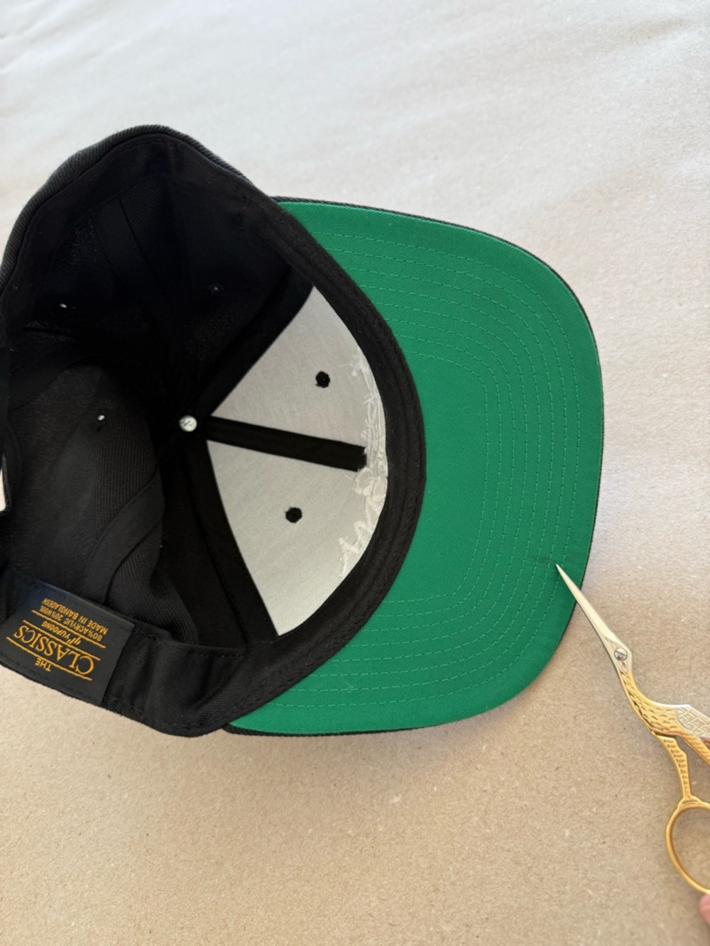 The Classics Yupoong — Peso Pluma Concert Black Snapback Hat — Size OS - Picture 8 of 9
